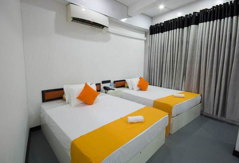 Quarto Quádruplo Deluxe, Avora