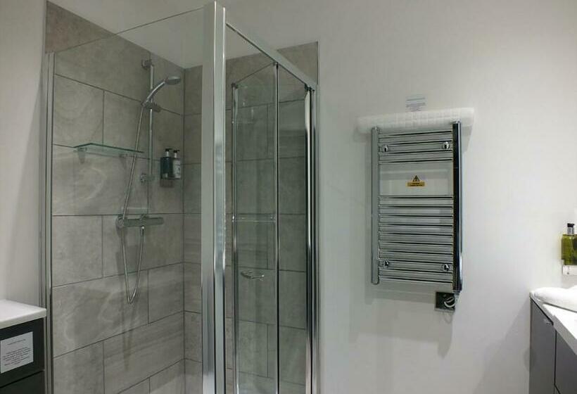 חדר סופריור עם מיטת קינג, The Piebald Inn