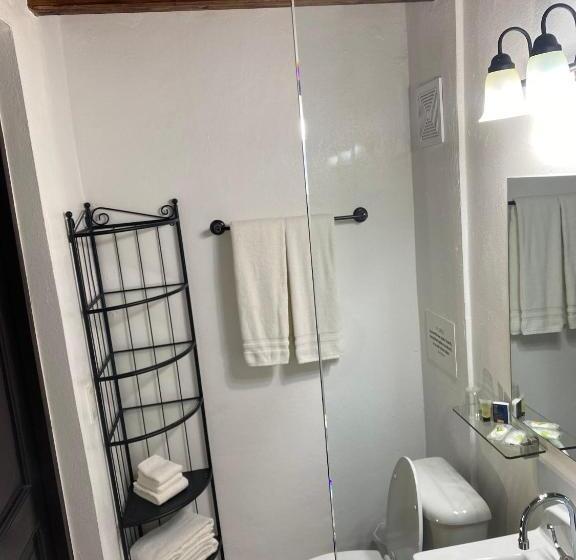 اتاق لوکس با بالکن, 352 Guest House Hotel Boutique