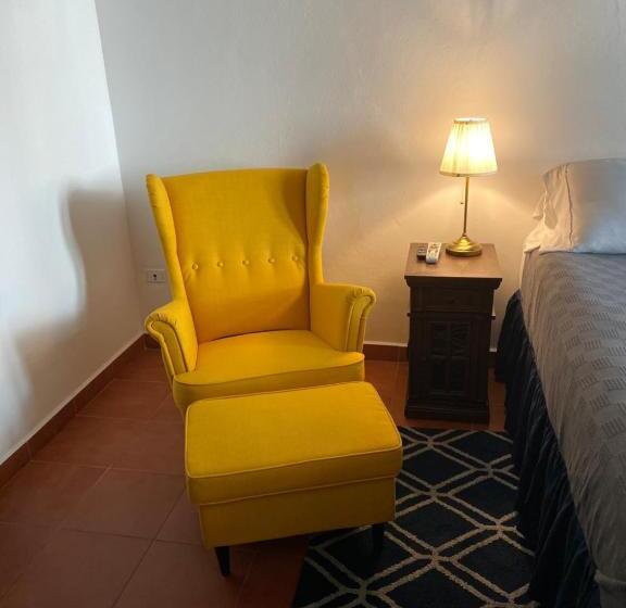 اتاق لوکس با بالکن, 352 Guest House Hotel Boutique