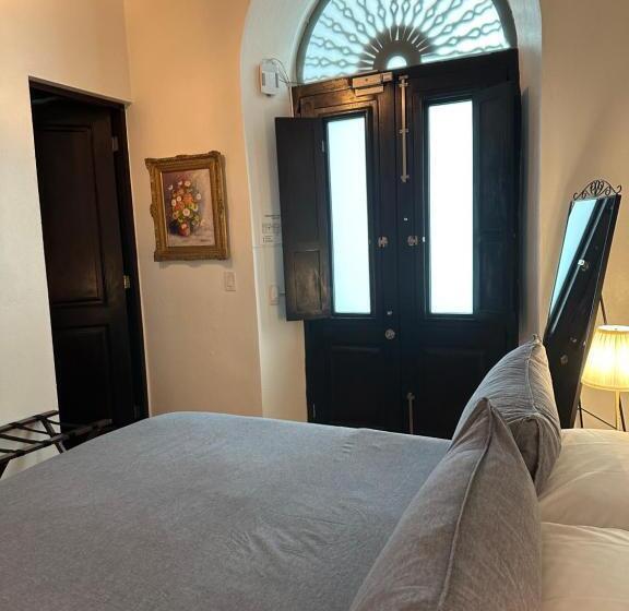 اتاق استاندارد, 352 Guest House Hotel Boutique