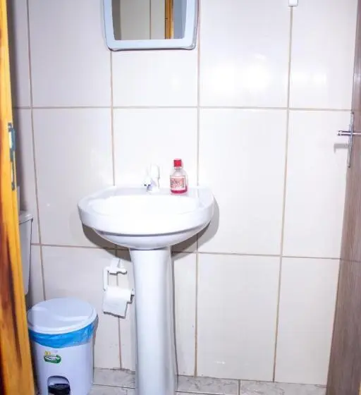 Economy Yhden Hengen Huone, Pousada Bela Vista