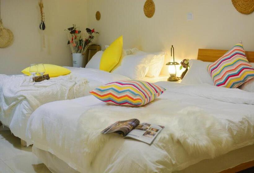 إستديو قياسى مزود بشرفة, Yoyo Youth Apartment