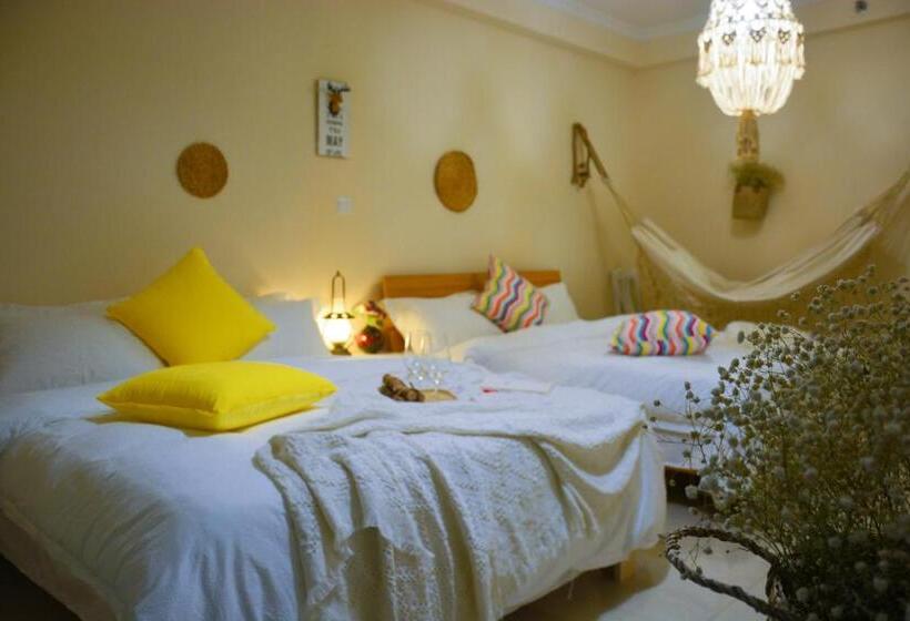 إستديو قياسى مزود بشرفة, Yoyo Youth Apartment