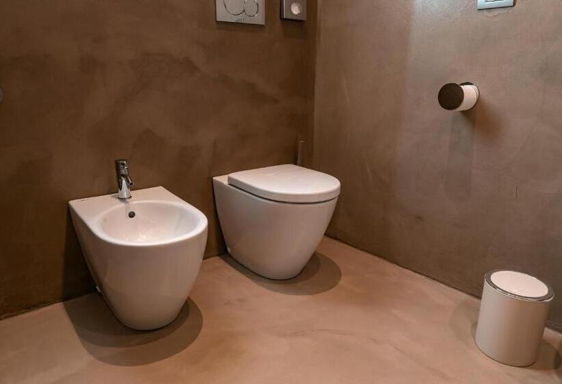 اتاق استاندارد, Alla Riva