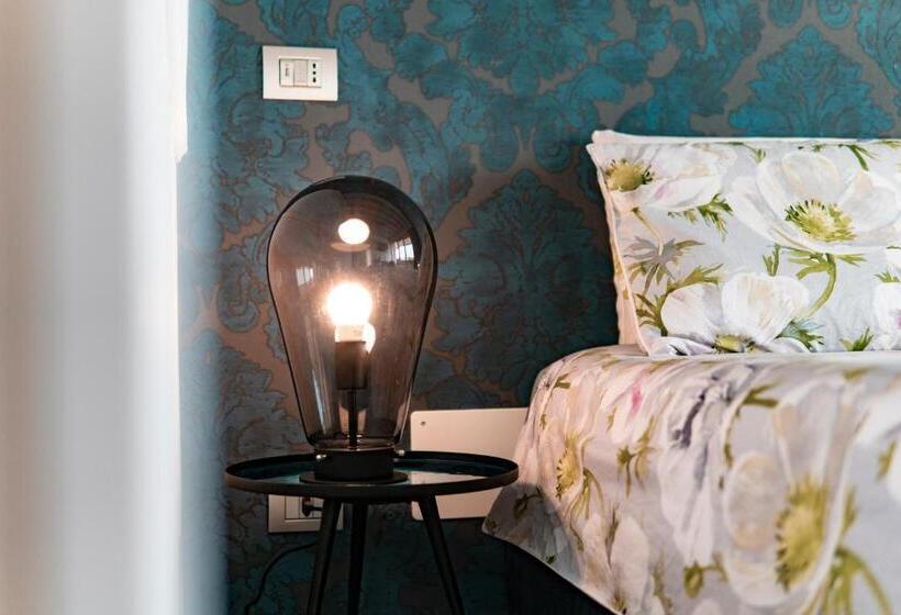 اتاق استاندارد با بالکن, Alla Riva