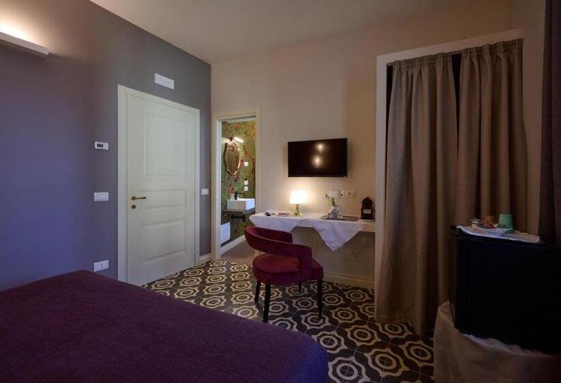 발코니 디럭스 룸, Villa Marengo Guest House