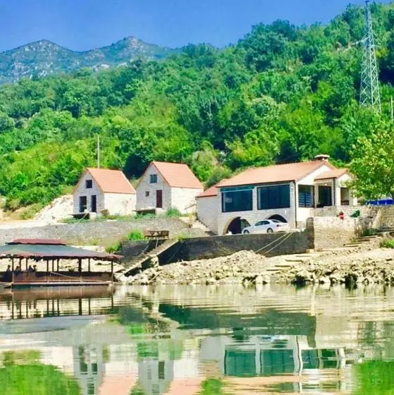 اتاق لوکس, Splav Slap   Bungalovi