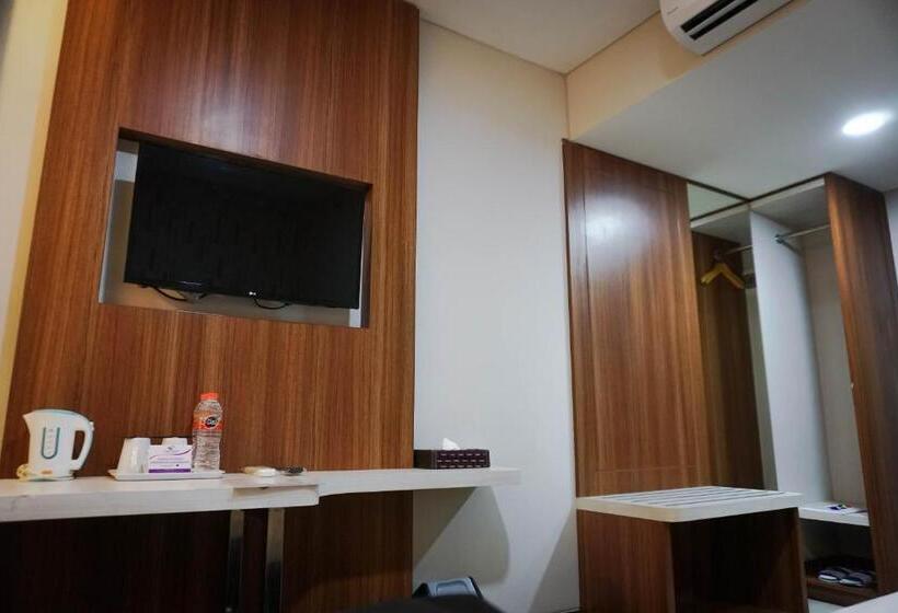 Номер Deluxe, Harmoni Hotel Garut