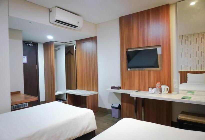 Номер Deluxe, Harmoni Hotel Garut