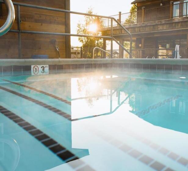 سوییت لوکس, Teton Valley Resort