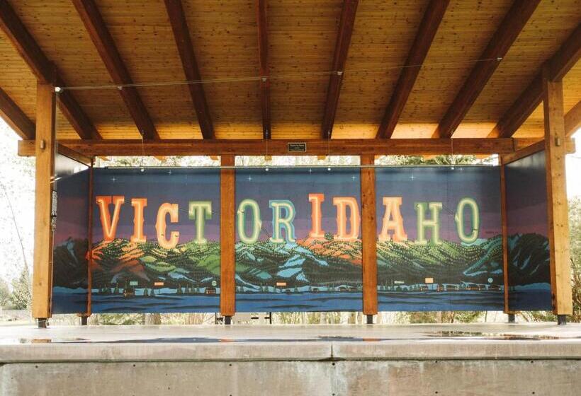 استودیوی استاندارد, Teton Valley Resort