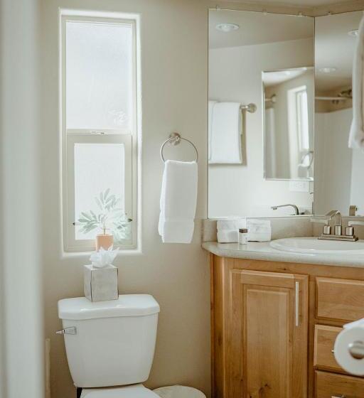 کلبه ییلاقی, Teton Valley Resort