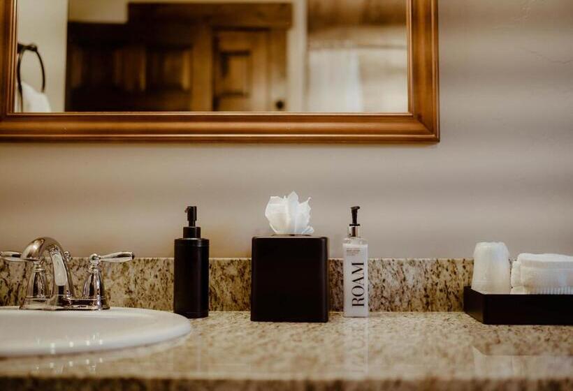 سوییت لوکس, Teton Valley Resort
