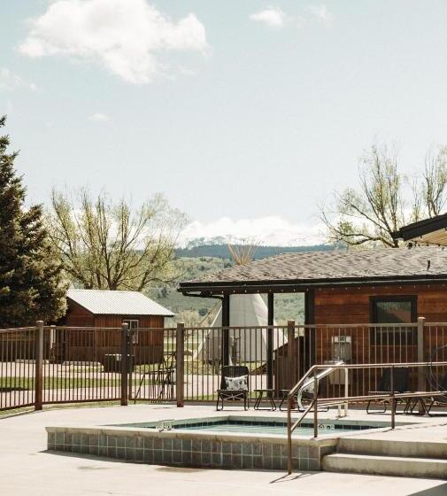 Deluxe Suite King Bed, Teton Valley Resort