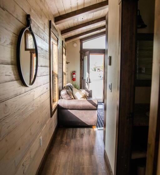 Deluxe Suite King Bed, Teton Valley Resort