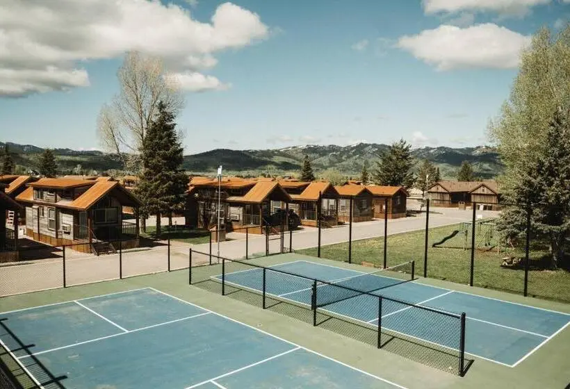 スタンダードスタジオ, Teton Valley Resort