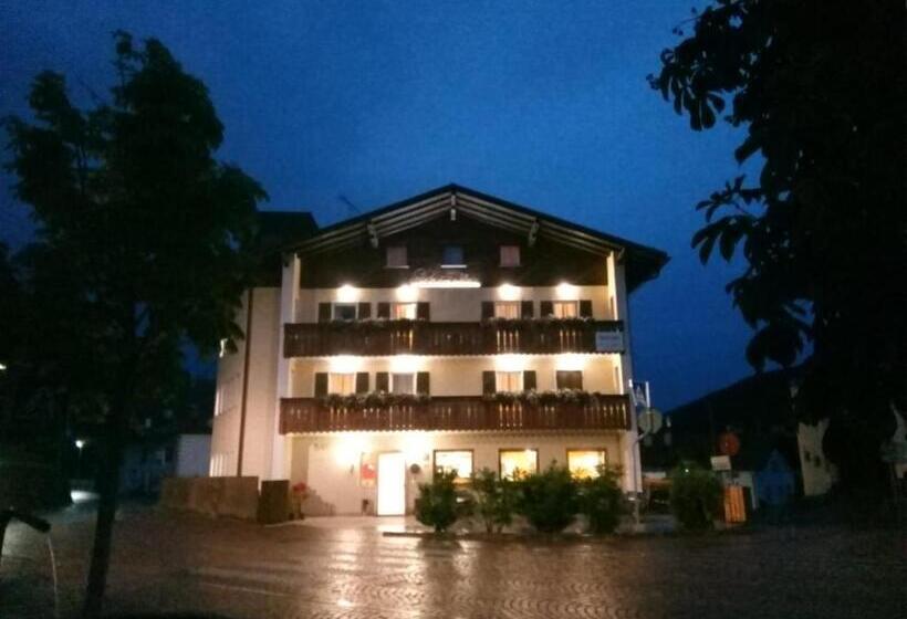 غرفة قياسية, Schönwies