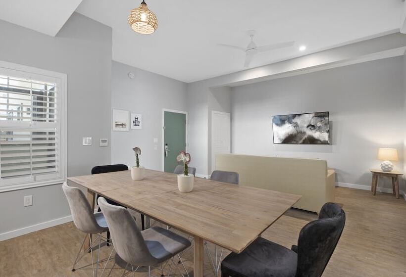 スイート, Sea Sprite Ocean Front