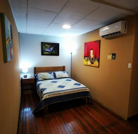 Номер Deluxe, Toucan Hostel