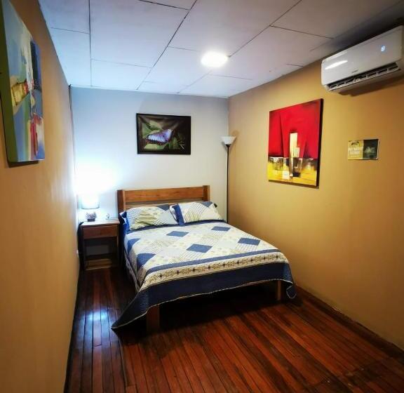 Номер Deluxe, Toucan Hostel