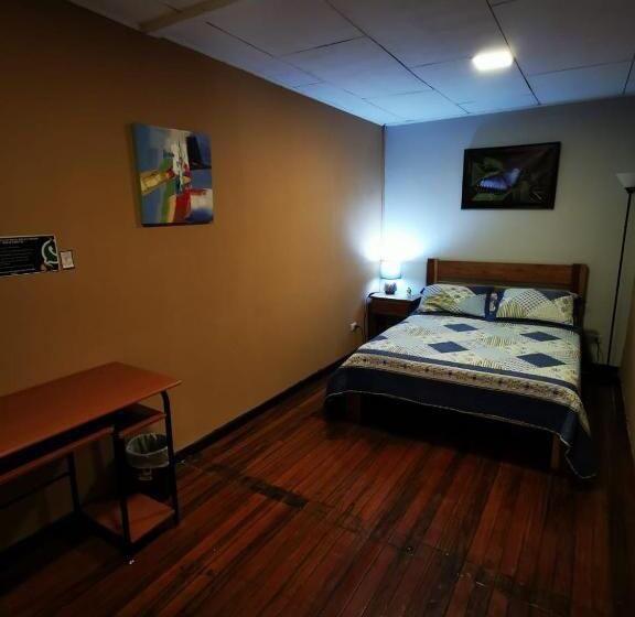 Номер Deluxe, Toucan Hostel