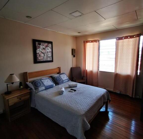 Номер Deluxe, Toucan Hostel