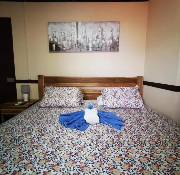 キングサイズベッドのデラックスルーム, Toucan Hostel