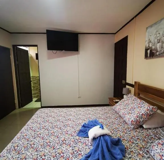 キングサイズベッドのデラックスルーム, Toucan Hostel