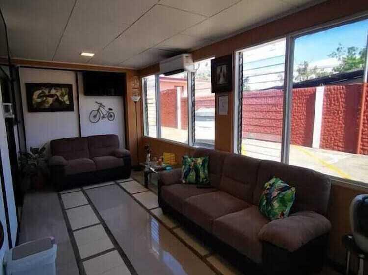 Номер Deluxe, Toucan Hostel