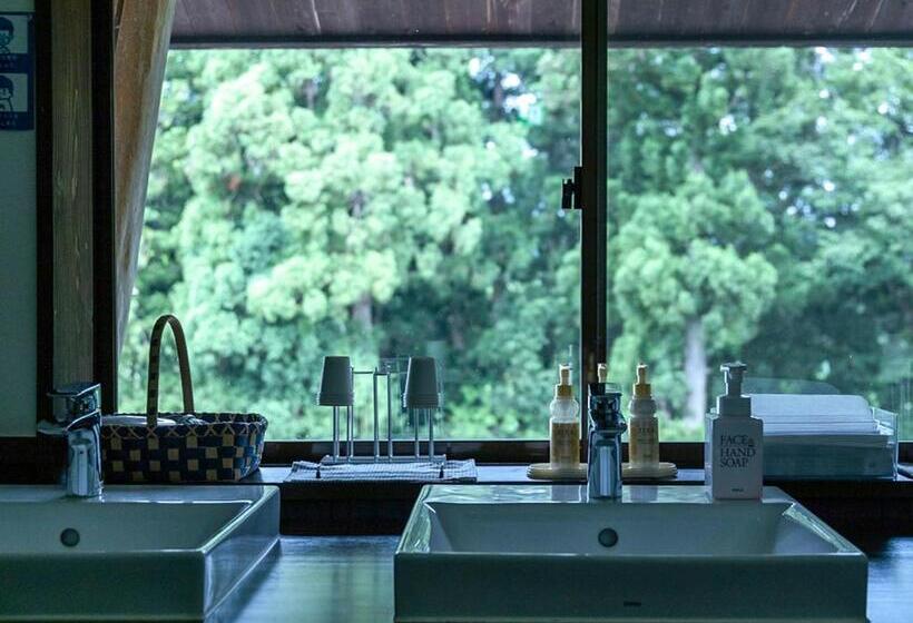 غرفة إقتصادية, Kamosu Mori