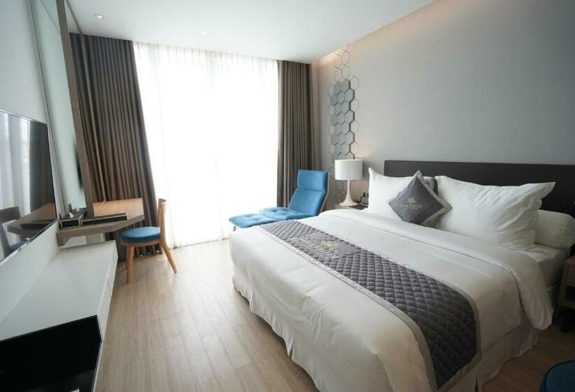 اتاق لوکس با بالکن, Golf Valley