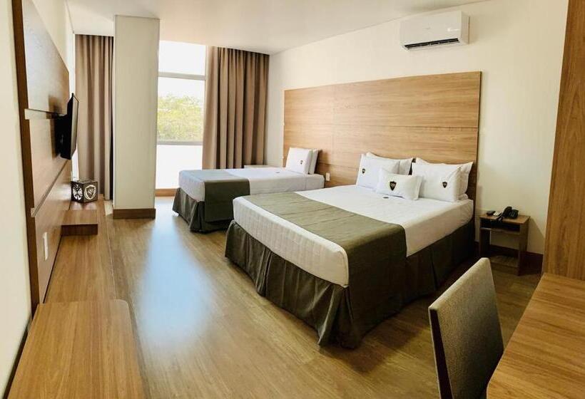 Pokój Deluxe Trzyosobowy, Riellis Center