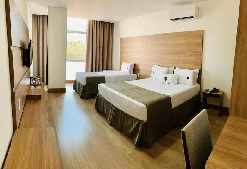 Deluxe Kolmen Hengen Huone, Riellis Center