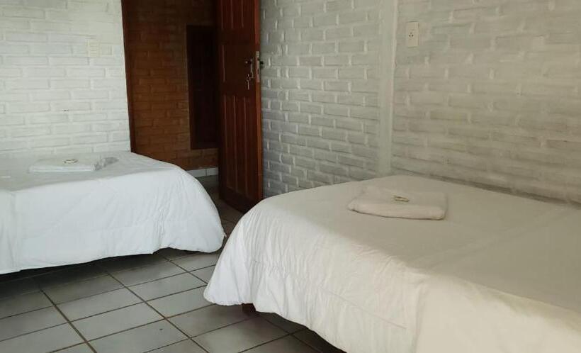 带阳台的三人标准间, Pousada Na Montanha