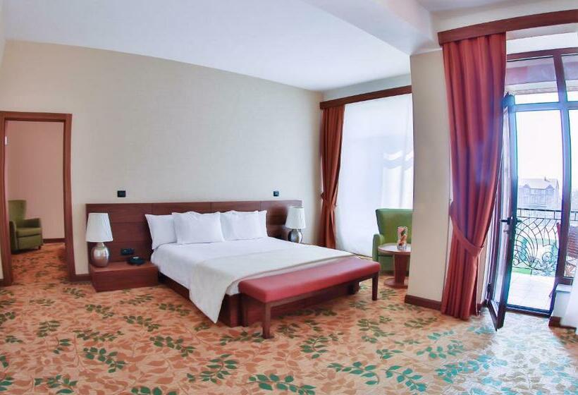 سوییت خانوادگی, El Resort