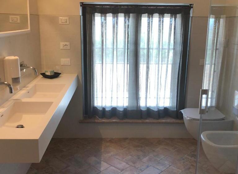 غرفة قياسية مطلّة علي البحيرة, Agriturismo2laghi