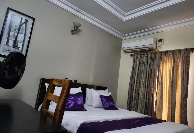اتاق اکونومی, Nue Crest Hotels & Suites