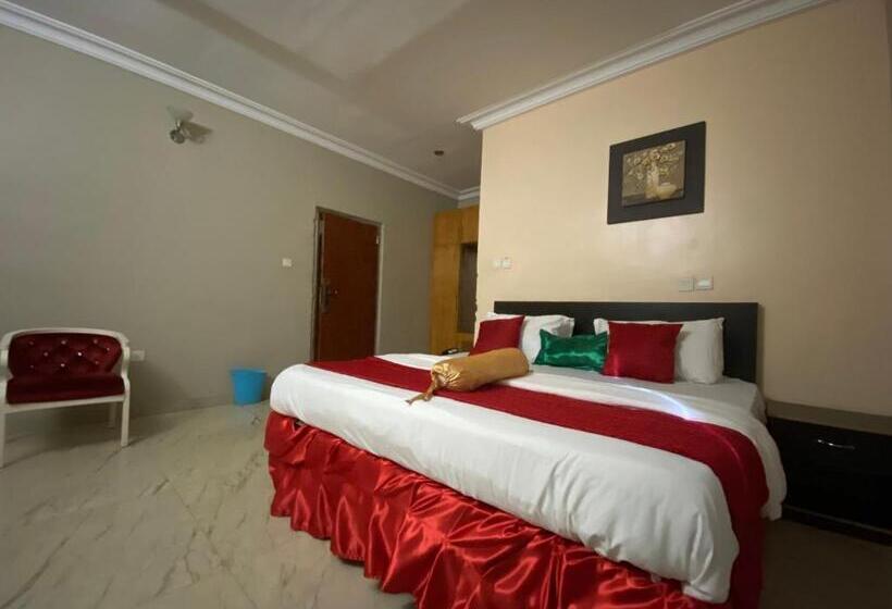 اتاق لوکس, Nue Crest Hotels & Suites