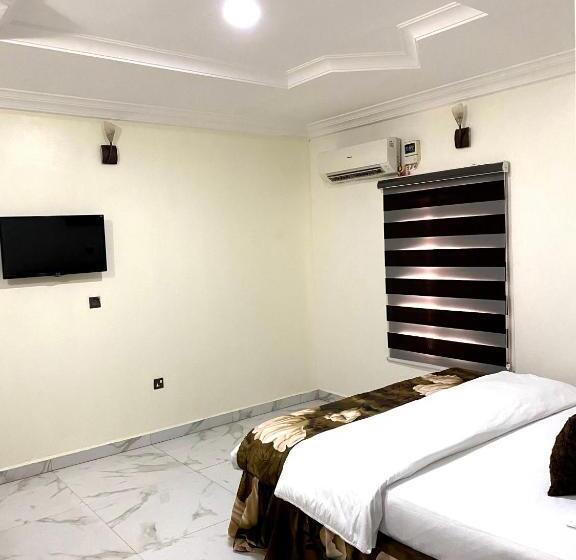اتاق لوکس, Nue Crest Hotels & Suites