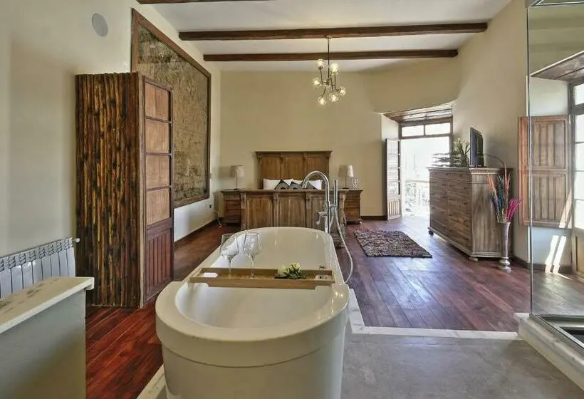 اتاق لوکس, On Hotel Boutique
