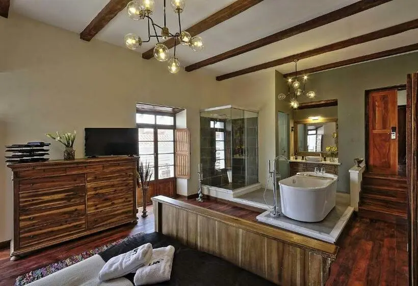 اتاق لوکس, On Hotel Boutique
