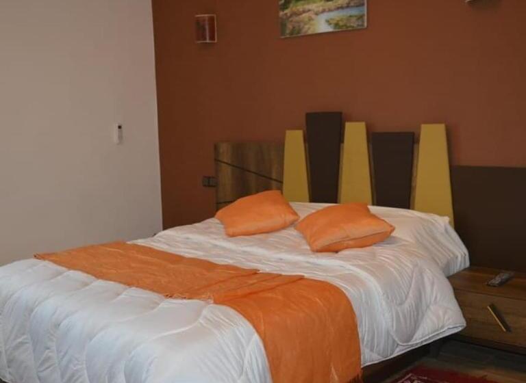 اتاق استاندارد, Maison D Hôtes Tinwitchi