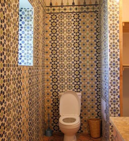 اتاق استاندارد چهار تخته, Riad Malak