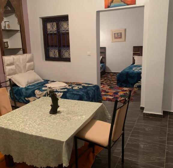 اتاق کلاسیک چهارنفره, Riad Malak