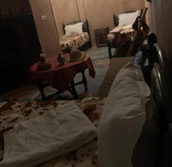 اتاق استاندارد سه نفره, Riad Malak