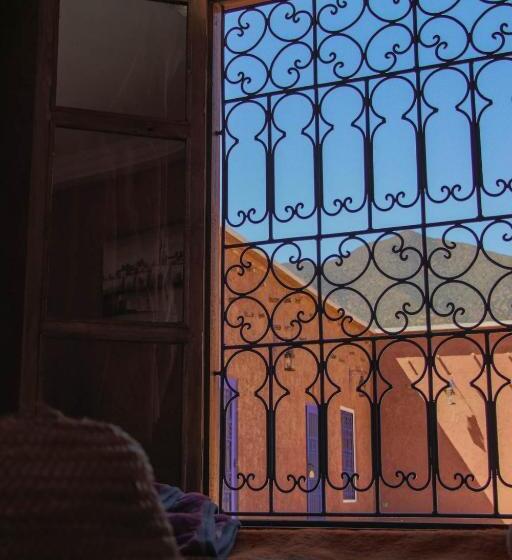 اتاق استاندارد سه نفره, Riad Malak