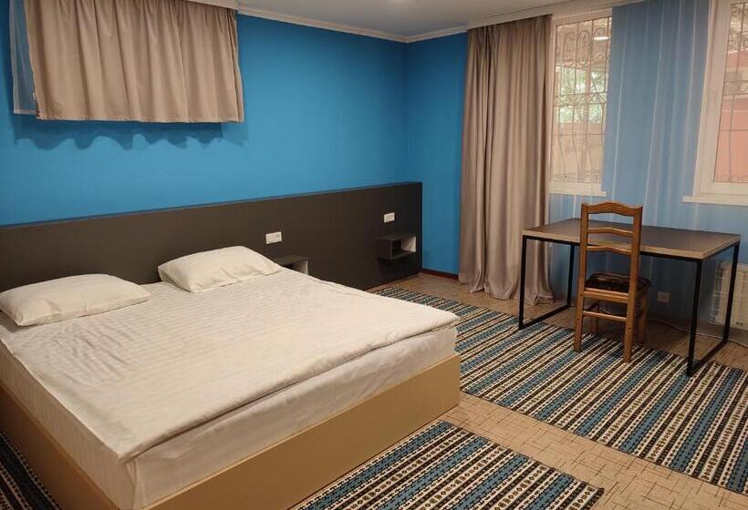 اتاق لوکس سه تخته, Koisha