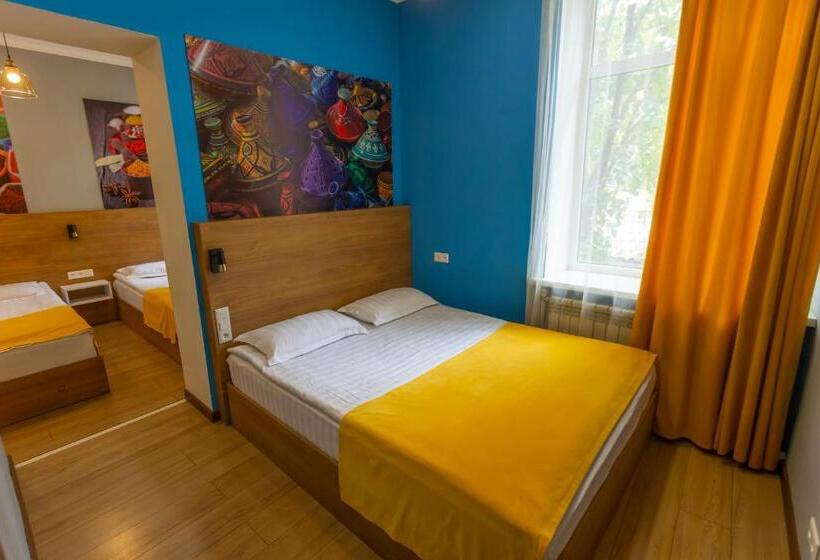 اتاق لوکس خانوادگی, Koisha