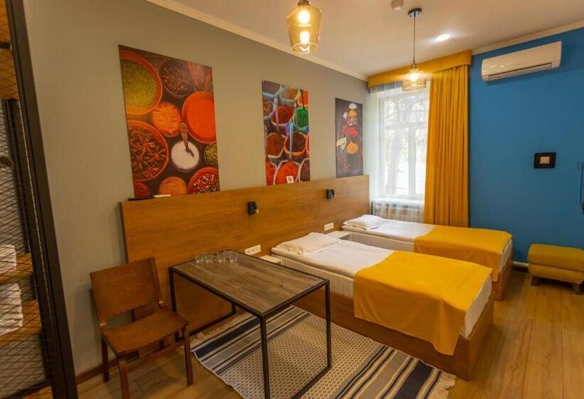 اتاق لوکس خانوادگی, Koisha